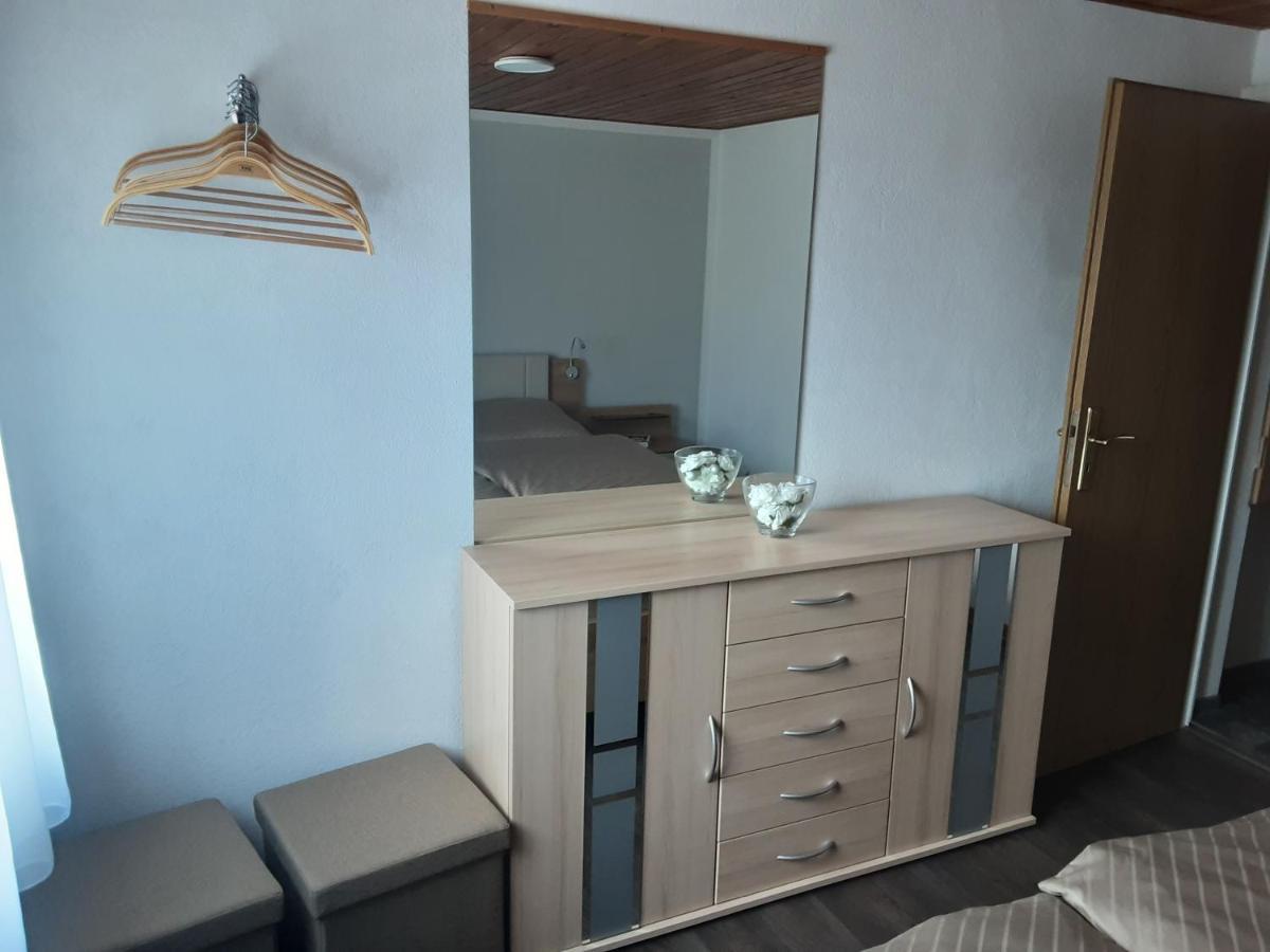 Ferienwohnung Alt Sammit Krakow am See Exterior foto